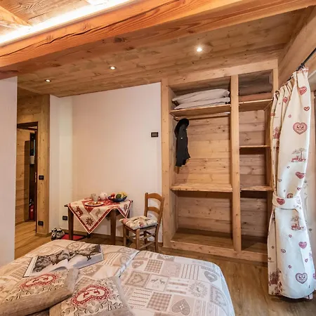 La Garde Apartment